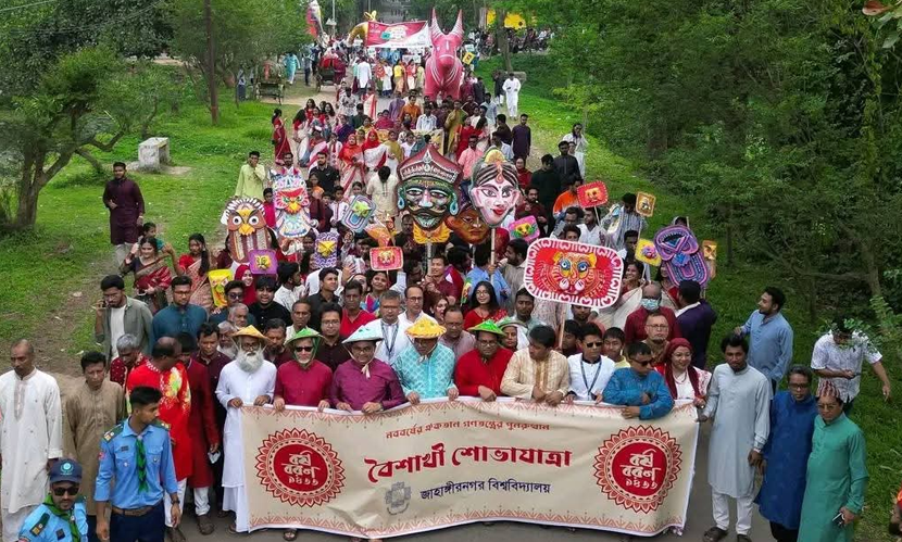 জাবিতে বর্ণিল আয়োজনে বর্ষবরণ, শোভাযাত্রায় মুখর ক্যাম্পাস