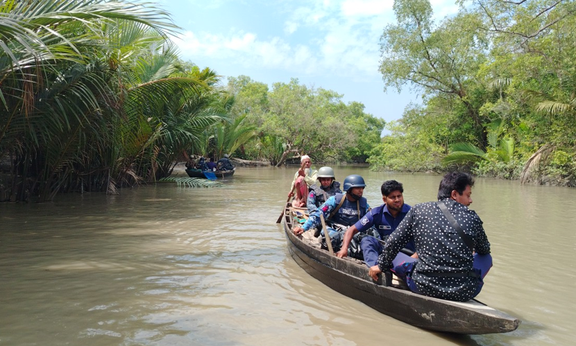 সুন্দরবনে ১১ জেলেকে অপহরণের অভিযোগ, তদন্তে কোস্ট গার্ড