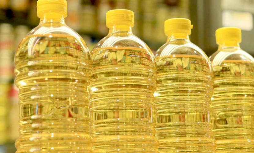 উধাও বোতলজাত তেল, হিলিতে খোলা সয়াবিন ২০৮ টাকা