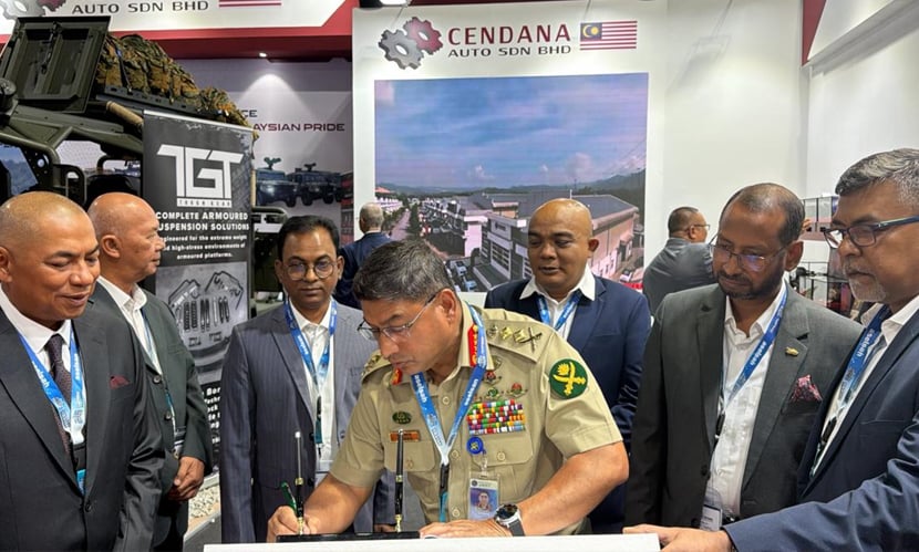 সরকারি সফরে মালয়েশিয়া গেলেন সেনাপ্রধান