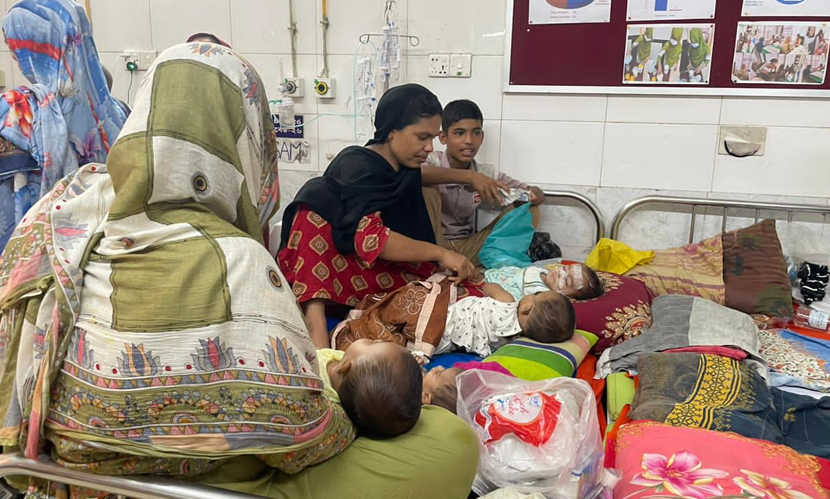 কক্সবাজারে ‘শিশু ওয়ার্ডেই’ বাড়ছে হাম সংক্রমণের ঝুঁকি