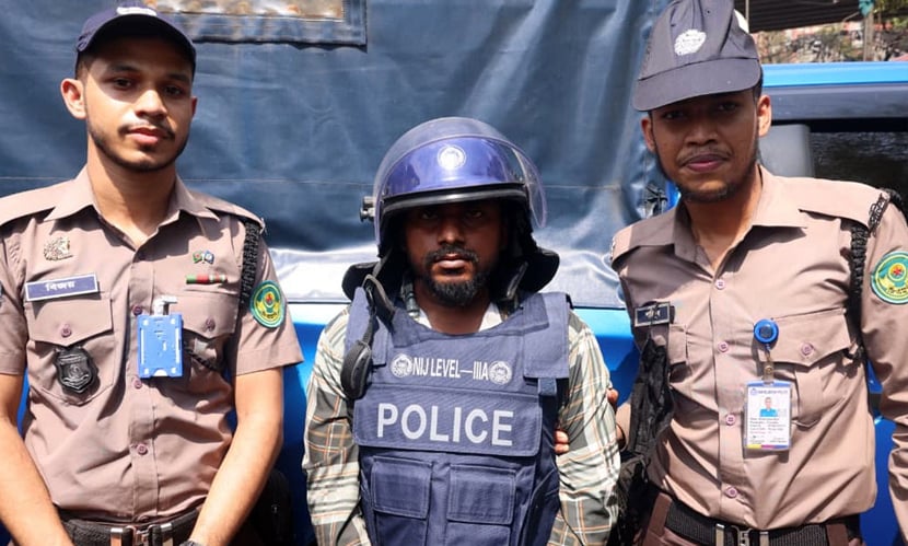 যুবদলকর্মীকে কুপিয়ে কব্জি বিচ্ছিন্নের ঘটনায় যুবক গ্রেফতার