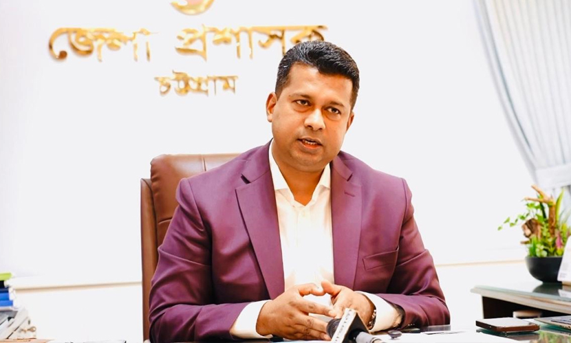 প্রাণহানি ছাড়াই জঙ্গল সলিমপুর নিয়ন্ত্রণে: চট্টগ্রামের ডিসি