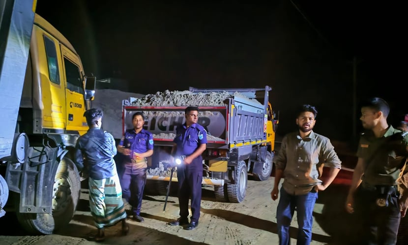 দোহারে অবৈধভাবে বালু উত্তোলন, ২২ জনকে কারাদণ্ড