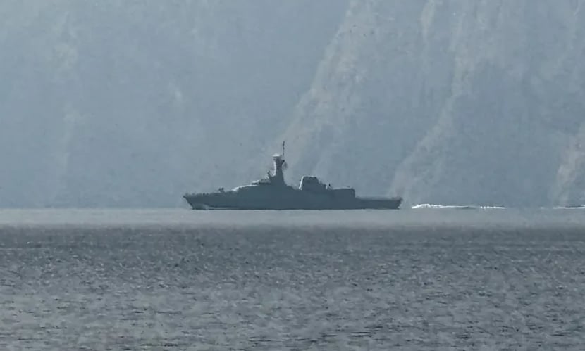 যুক্তরাষ্ট্রের হরমুজ অবরোধ, কতদিন টিকে থাকতে পারবে ইরান?