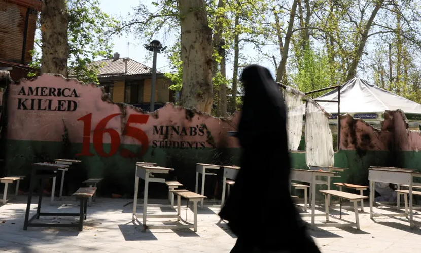 ইরান যুদ্ধের ‘তিন ঘড়ি’, সময়ের আবর্তে কার ভাগ্য কোন দিকে?