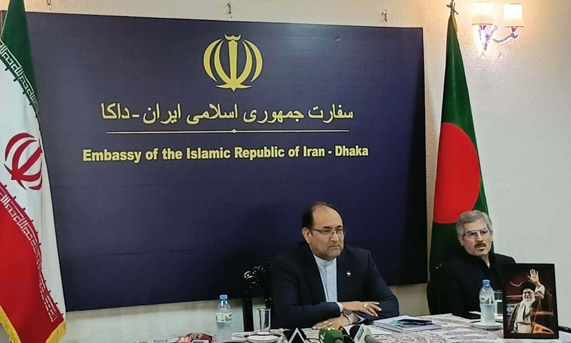 ট্রাম্প ইরান যুদ্ধ থেকে পালাবার পথ খুঁজছেন: ইরানের রাষ্ট্রদূত