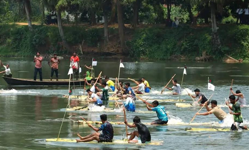 জাবিতে ভেলা বাইচ প্রতিযোগিতা অনুষ্ঠিত, চ্যাম্পিয়ন সালাম-বরকত হল