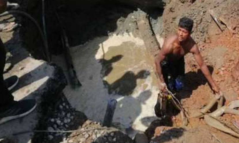 মাটি খননের সময় ধস, ২ শ্রমিক নিহত