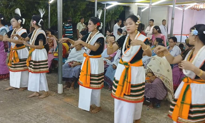 মৌলভীবাজারে মণিপুরী সম্প্রদায়ের ‘লাই হারাওবা’ উৎসব উদযাপন