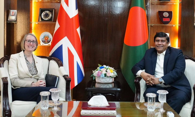 প্রধানমন্ত্রীর প্রতিরক্ষা উপদেষ্টার সঙ্গে যুক্তরাজ্যের হাইকমিশনারের সাক্ষাৎ