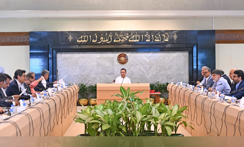 প্রধানমন্ত্রীর সঙ্গে ব্যবসায়ীদের বৈঠক, নিরবচ্ছিন্ন জ্বালানি সরবরাহের দাবি