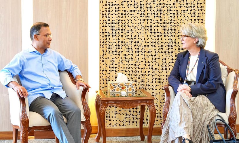 প্রধানমন্ত্রীর সঙ্গে টেলিনর গ্রুপ প্রধানের সাক্ষাৎ