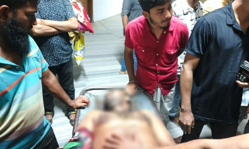 খুলনায় তাঁতী দল নেতাকে কুপিয়ে হত্যার অভিযোগ