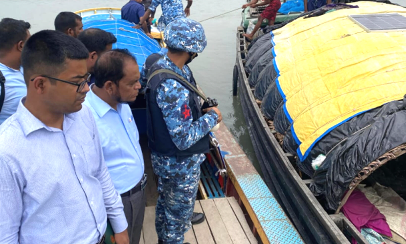 পিরোজপুরে ৫ লাখ টাকার মাছের রেণু জব্দ