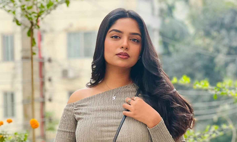 ফুটবল নিয়ে যেমনটা ভাবেন অভিনেত্রী হিমি