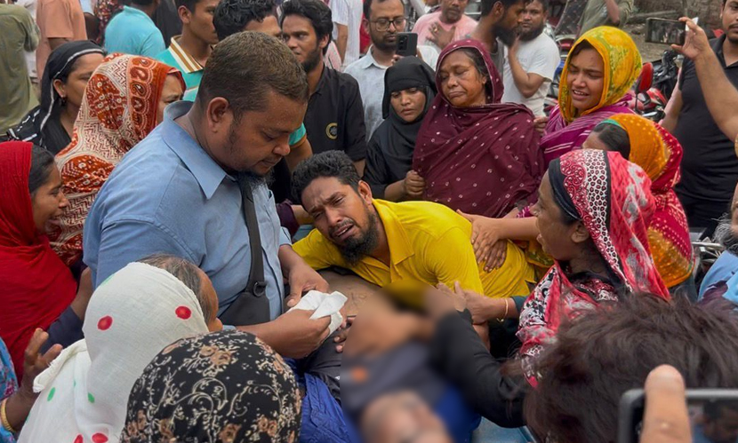এসএসসি পরীক্ষা শেষে গড়াইয়ে গোসলে নেমে ২ বন্ধুর মৃত্যু