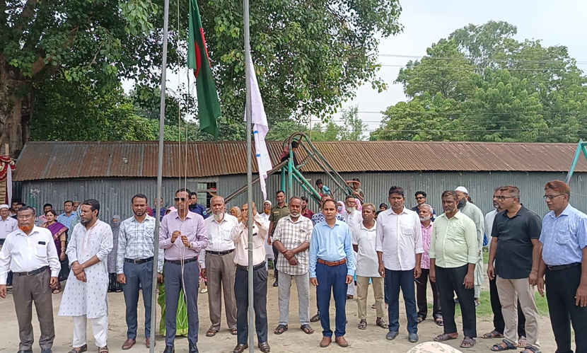 মিরপুর সরকারি প্রাথমিক বিদ্যালয় মাঠে দিনব্যাপী প্রাথমিক শিক্ষা পদক প্রতিযোগিতা অনুষ্ঠিত হয়। ছবি: সারাবাংলা