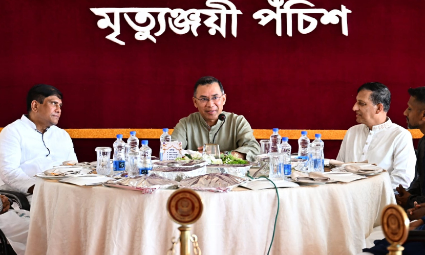 সেনাবাহিনীর জনগণের পাশে দাঁড়ানোর ঐতিহ্য প্রধানমন্ত্রীকে গর্বিত করে