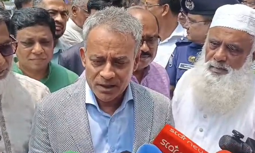 সড়কে শৃঙ্খলা ফেরাতে দরকার জনসচেতনতা ও দক্ষ চালক: মন্ত্রী রবিউল আলম