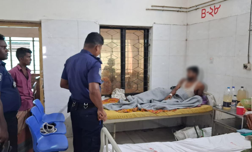গাইবান্ধায় তৃতীয় শ্রেণির শিক্ষার্থীকে ধর্ষণচেষ্টার অভিযোগে যুবক গ্রেফতার
