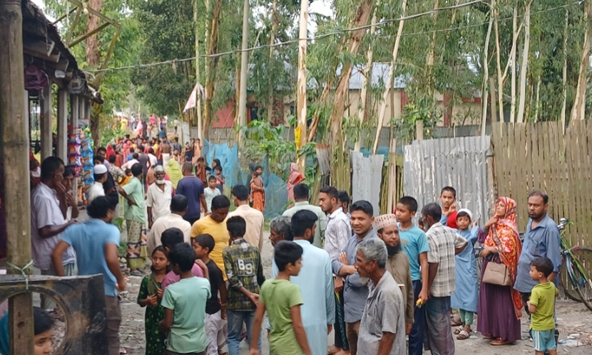 কু‌ড়িগ্রা‌মে গাছ থে‌কে প‌ড়ে প্রাণ গেল যুবকের