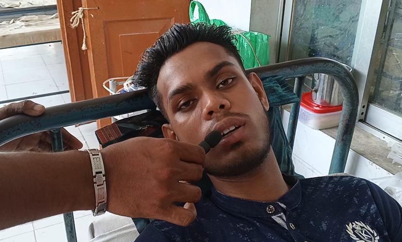 প্রেমের টানে বগুড়া থেকে কুষ্টিয়ায়, বিষপানের পর হাসপাতালে ভর্তি যুবক