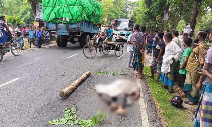 খুলনা-মোংলা মহাসড়কে ট্রাকের ধাক্কায় মোটরসাইকেলের ৩ আরোহী নিহত