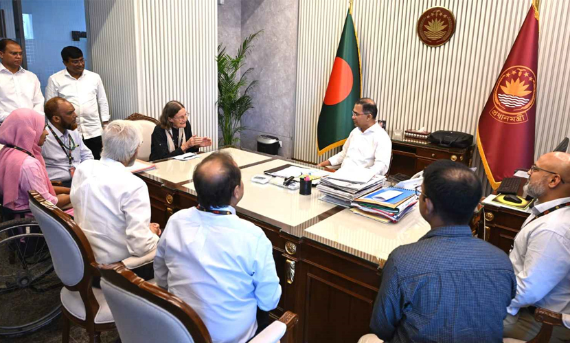 প্রধানমন্ত্রীর সঙ্গে সিআরপি কর্তৃপক্ষের সৌজন্য সাক্ষাৎ