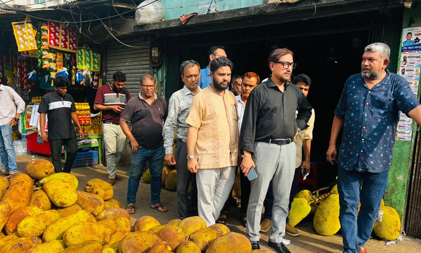 ফুটপাত দখল করে ব্যবসা করা চলবেনা: চসিক মেয়র