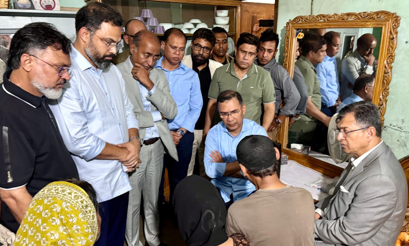 রামিসার বাসায় প্রধানমন্ত্রী, দিলেন সান্ত্বনা ও বিচারের আশ্বাস