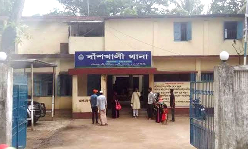 বাঁশখালীতে পুলিশের তাড়া খেয়ে দুর্ঘটনায় যুবকের মৃত্যু