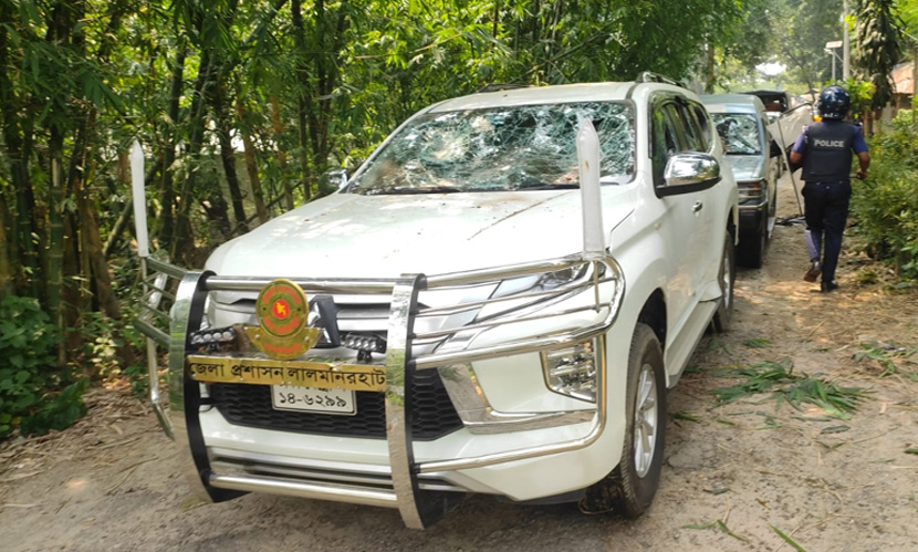 ভুট্টাখেতে শিশুর মরদেহ, লালমনিরহাটে ডিসি-এসপির গাড়ি ভাঙচুর