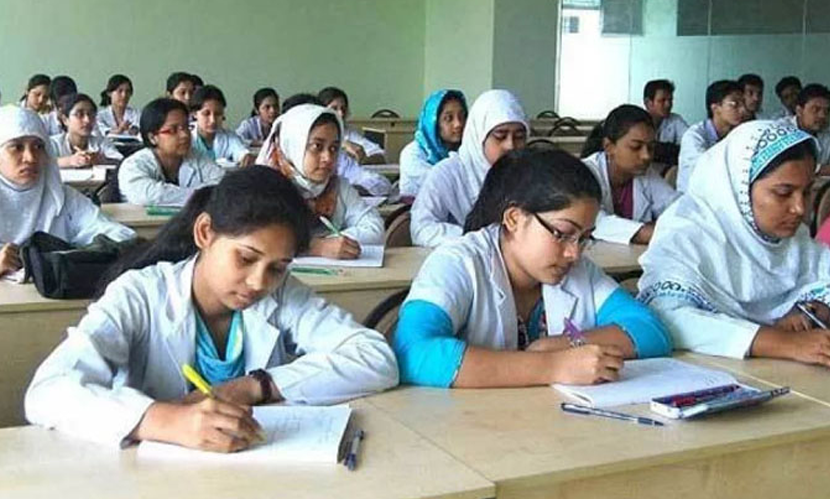 ডেন্টাল শিক্ষার্থীদের ওরিয়েন্টেশন ৮ জুন