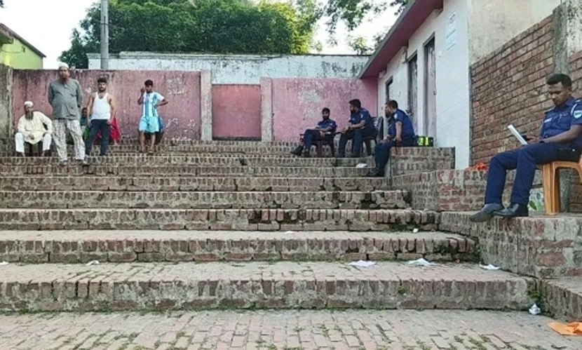 বাগেরহাটে মাজারের দিঘিতে কুমিরের আক্রমণে নিখোঁজ শিশুর মরদেহ উদ্ধার
