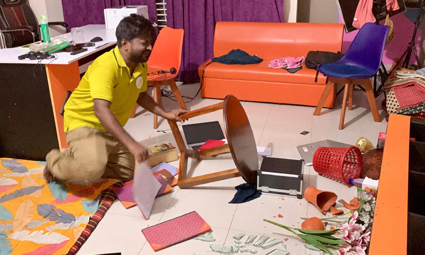 রাজশাহীতে ‘ম্যাংগো লাভার’ কার্যালয়ে হামলা, আহত ২