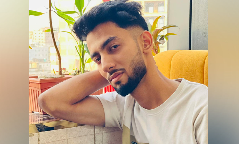 ইনানী সৈকতে প্রবল ঢেউয়ে ভেসে গেলেন পর্যটক