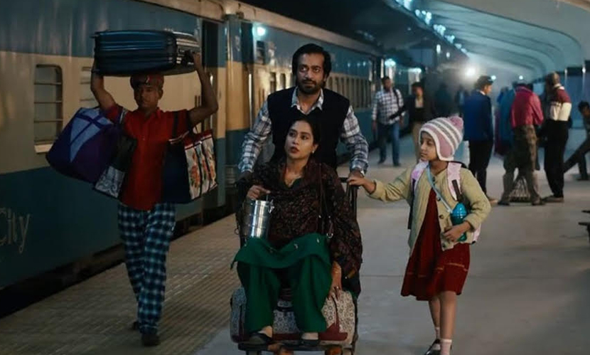 ‘বনলতা এক্সপ্রেস’ প্রদর্শনী বন্ধ: ১০ সাংস্কৃতিক সংগঠনের প্রতিবাদ