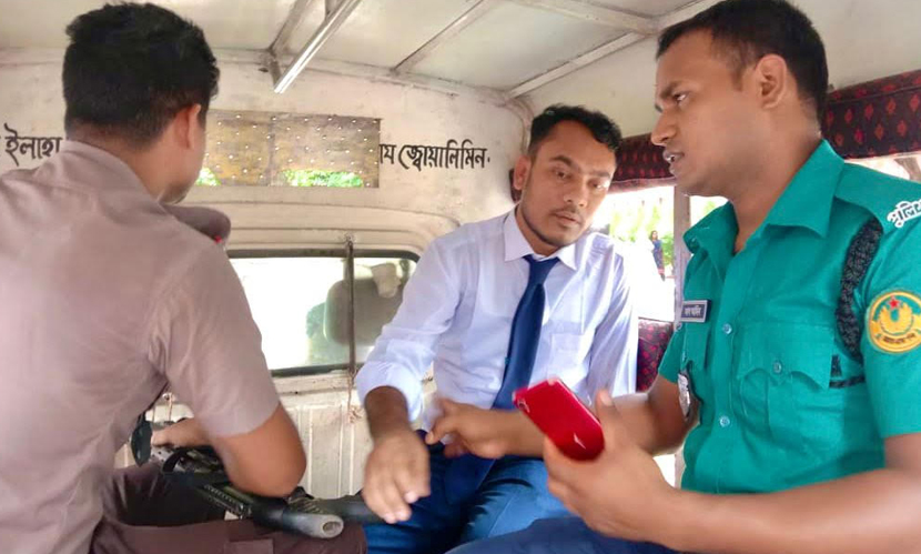 পরীক্ষা দিতে এসে নিষিদ্ধ ছাত্রলীগ নেতা গ্রেফতার