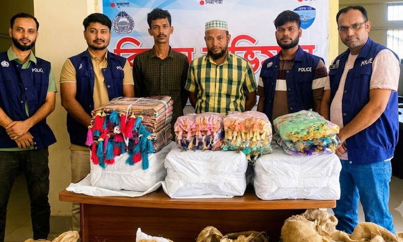 হাটহাজারীতে ৩৫ লাখ টাকার ভারতীয় শাড়ি-থ্রিপিসসহ গ্রেফতার ২