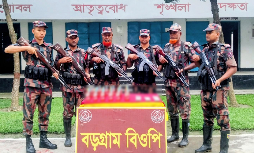 দিনাজপুরে বিদেশি মদ ও নেশাজাতীয় ট্যাবলেট উদ্ধার