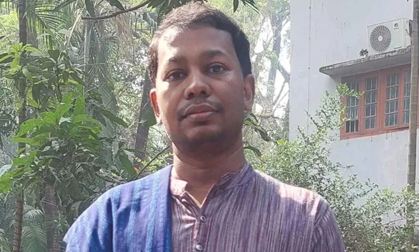 গান গেয়ে ‘ভাইরাল’ ঢাবির সেই শিক্ষককে অব্যাহতি