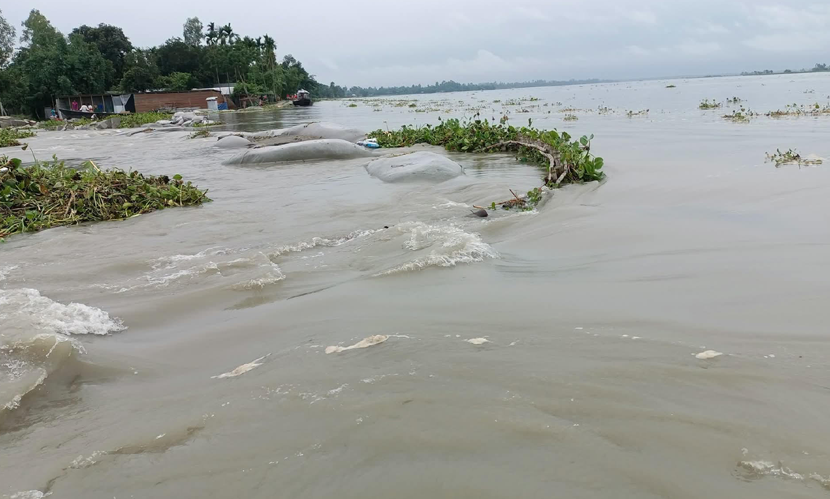 কুড়িগ্রামে দুধকুমার নদের পানি বিপৎসীমার উপরে, নিম্নাঞ্চল প্লাবিত