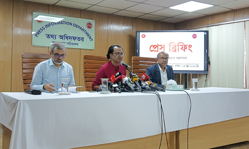 আ.লীগের নিষেধাজ্ঞার সিদ্ধান্ত দেবে আদালত: তথ্য উপদেষ্টা