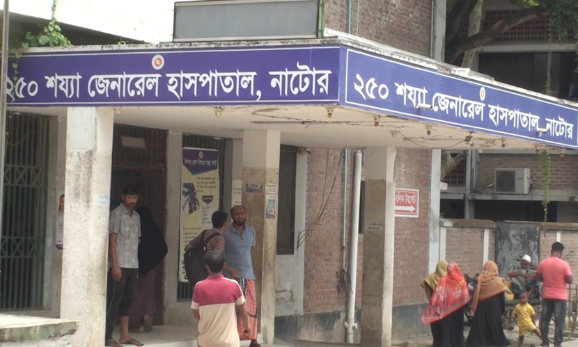 ড্রাম ট্রাকের পেছনে কাভার্ড ভ্যানের ধাক্কা, নিহত ১