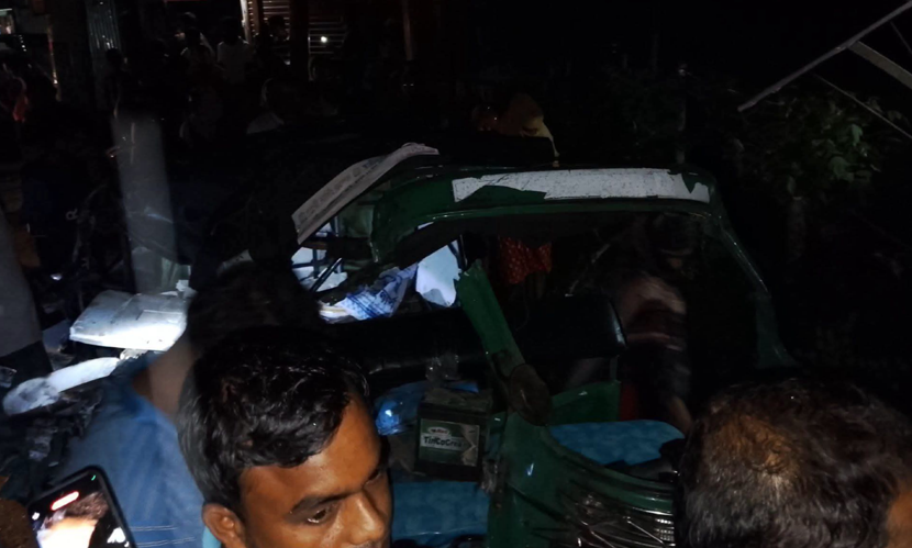‎ঝালকাঠিতে বাস-মাহিন্দ্রার মুখোমুখি সংঘর্ষ, নিহত ২