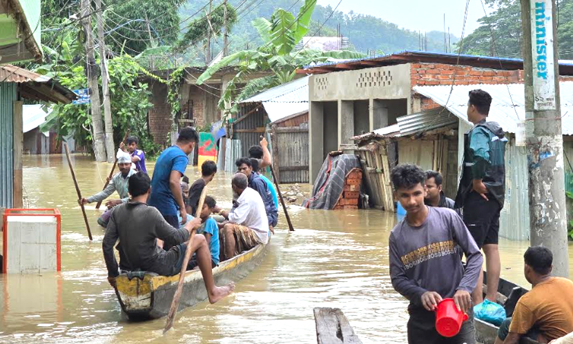 বান্দরবানের সঙ্গে সারাদেশের সড়ক যোগাযোগ বিচ্ছিন্ন