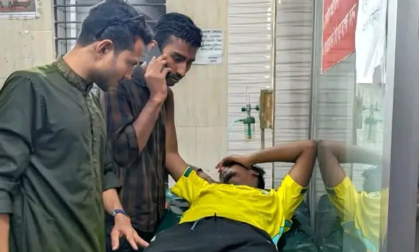 সাপের কামড়ে আহত চবি শিক্ষার্থী