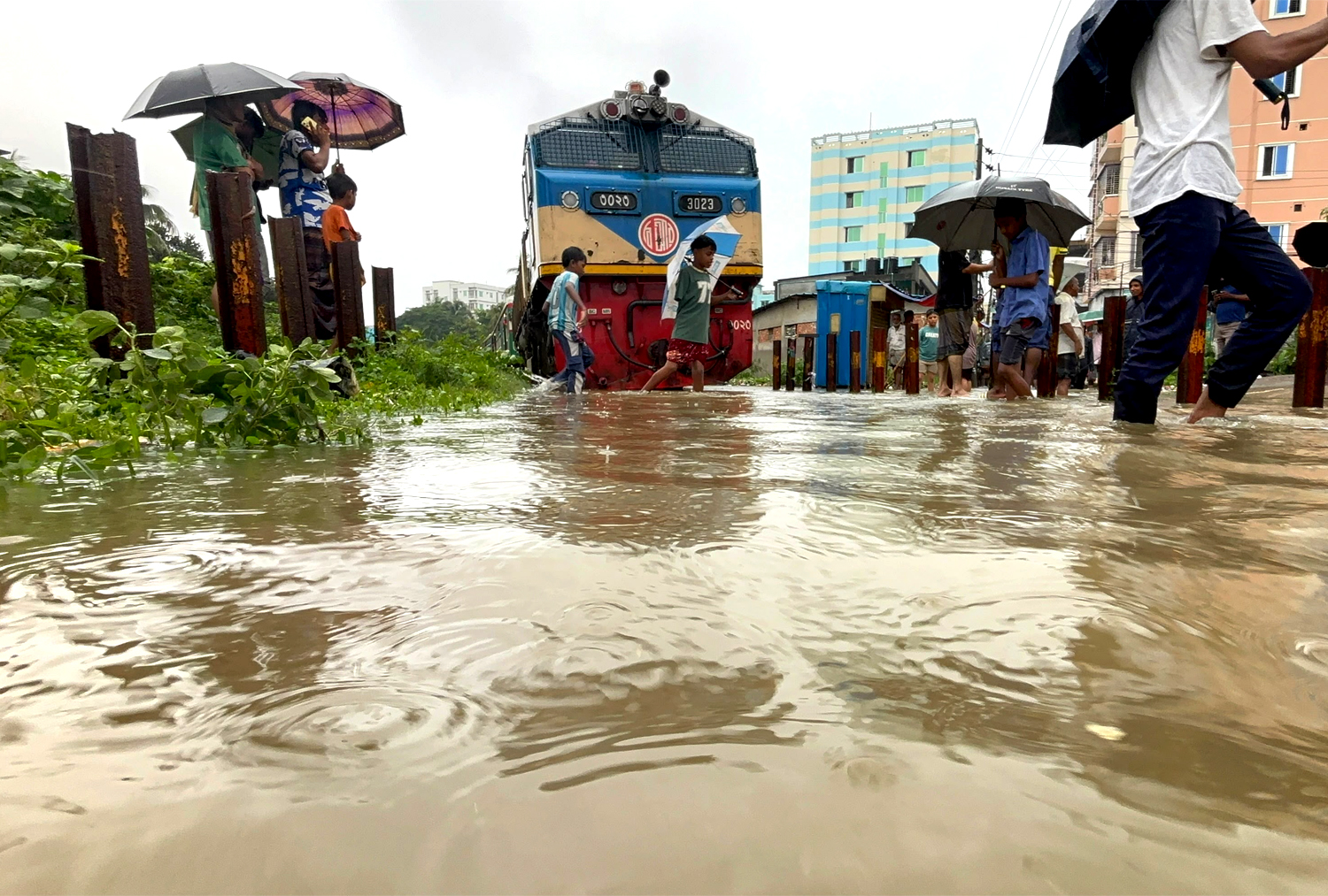 চট্টগ্রাম বোর্ডের সব জেলায় বুধবারের এইচএসসি পরীক্ষা স্থগিত