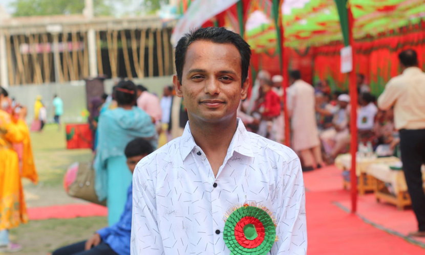 ফ্যামিলি কার্ডে সমাজসেবা কর্মকর্তার ছবি ব্যবহার করে প্রতারণা